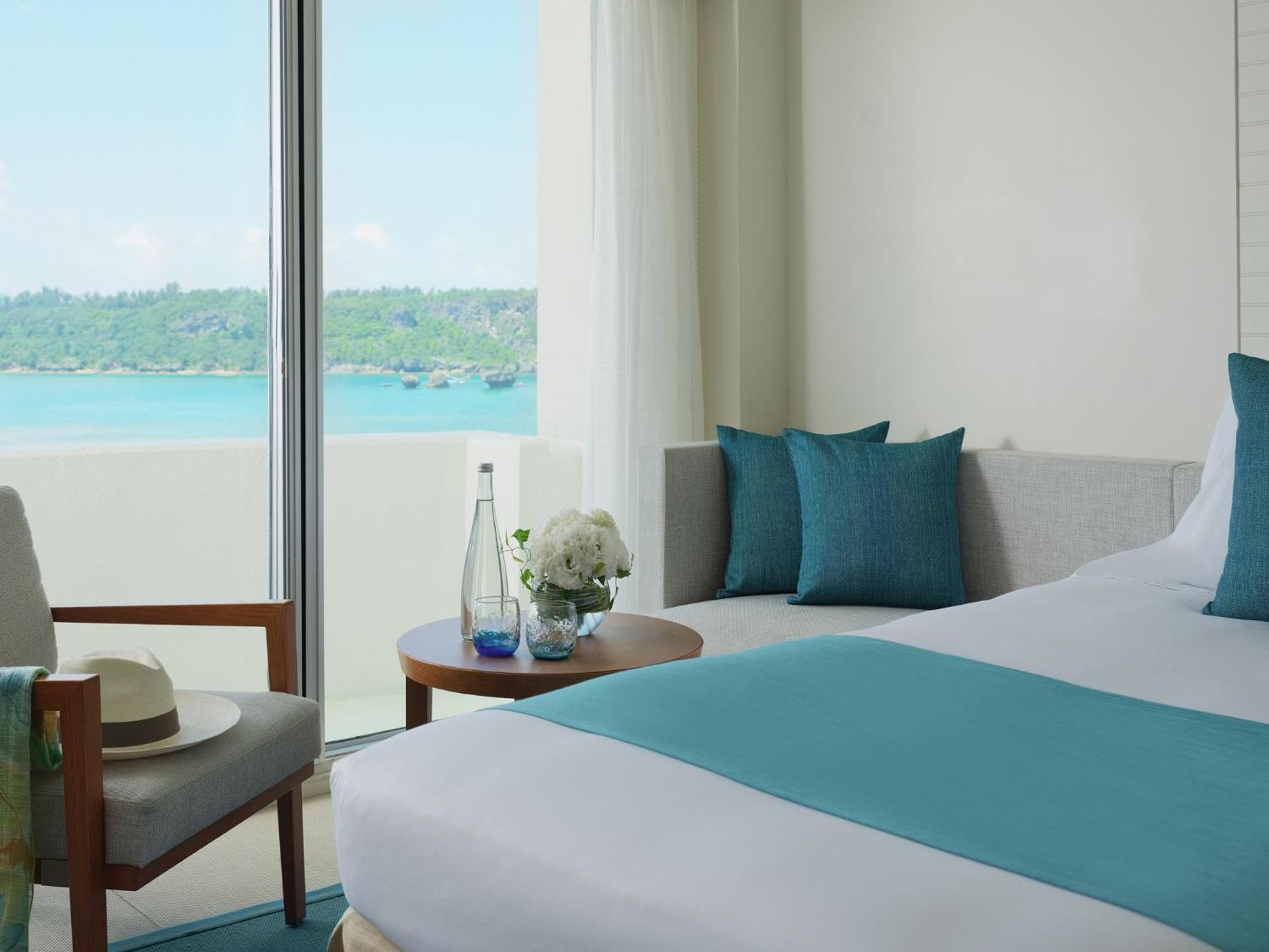 Ana Intercontinental Manza Beach Resort By Ihg Onna Exterior photo